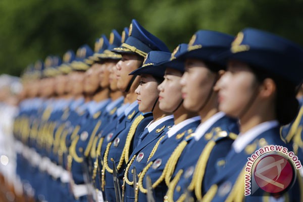 &#91;PUNYA HOBBY SAMA?&#93; CHINA mengundang INDONESIA untuk PARADE Militer bareng