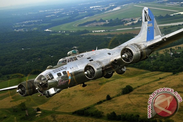 &#91;super lama&#93; Restorasi Boeing Flying Fortress koleksi museum selama 28 tahun