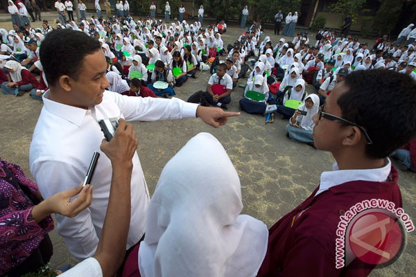 Mendikbud Sesalkan MOS di SMAN 2 Tangerang