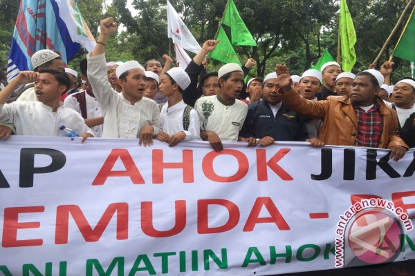 Ormas Islam tuntut Ahok dihukum mati