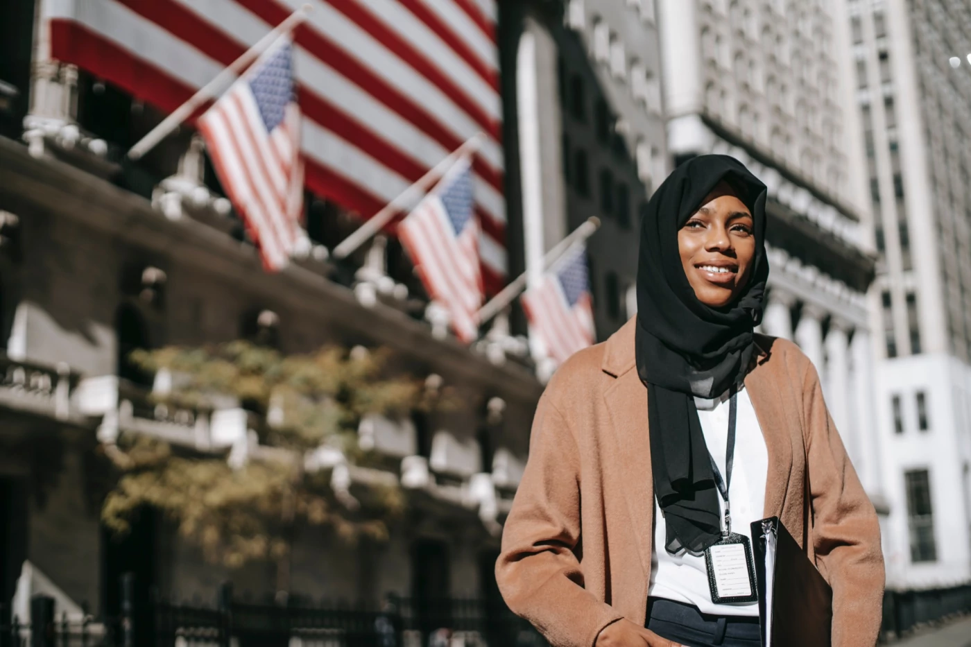 Stylish dan Sopan, Inilah 3 Atasan Baju Muslim Wanita yang Patut Dicoba