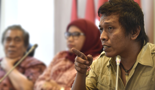 adian-napitupulu-diserukan-jadi-menteri-jokowi-beliau-punya-kapasitas
