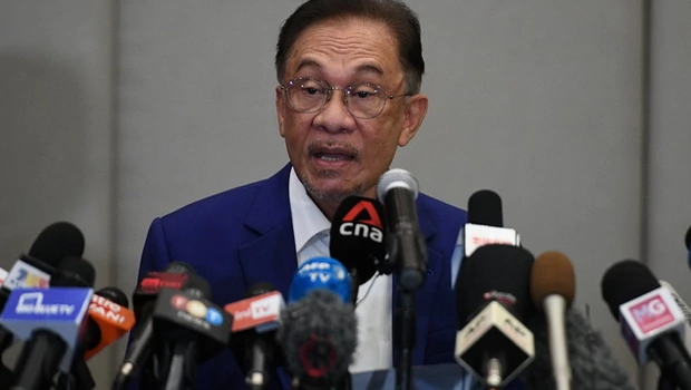 Anwar Ibrahim Diangkat Jadi Perdana Menteri Malaysia