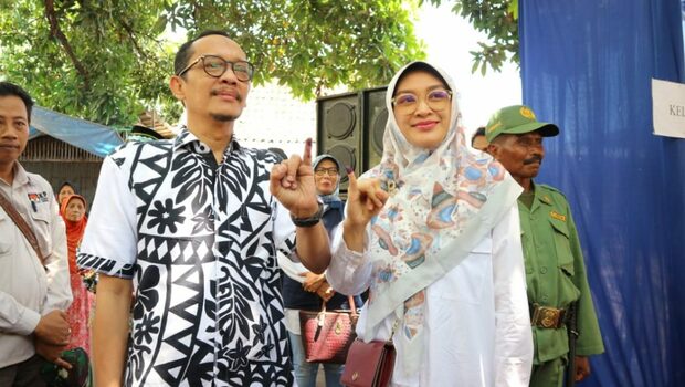 ott-di-probolinggo-kpk-amankan-pasutri-bupati-anggota-dpr