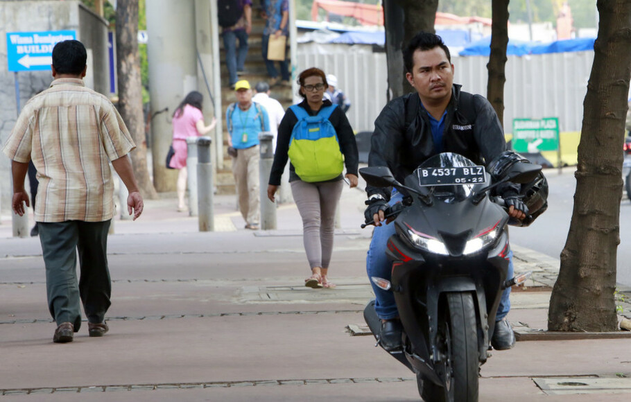 Nirwono Joga: Pejalan Kaki Tempati Kasta Terendah