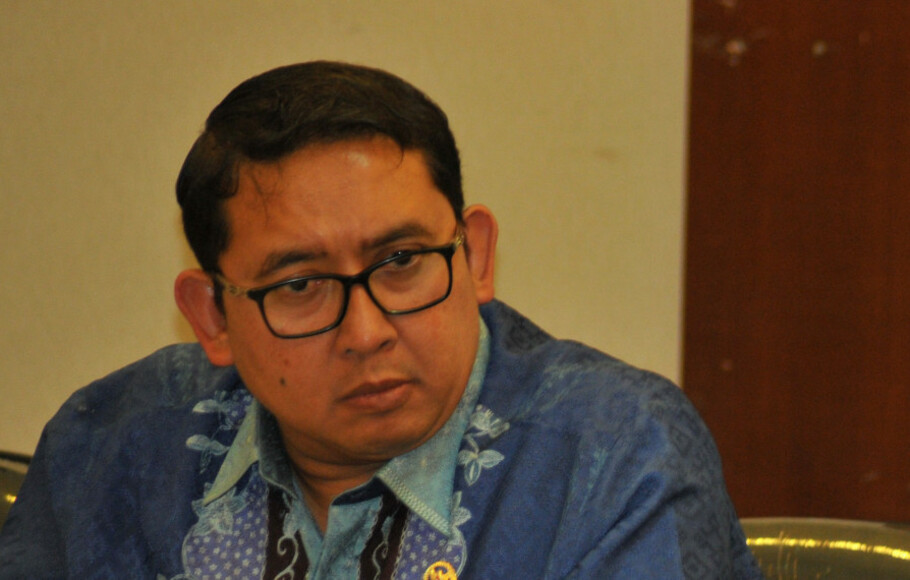 Melecehkan, Fadli Zon Diminta Minta Maaf Kepada Mbah Moen