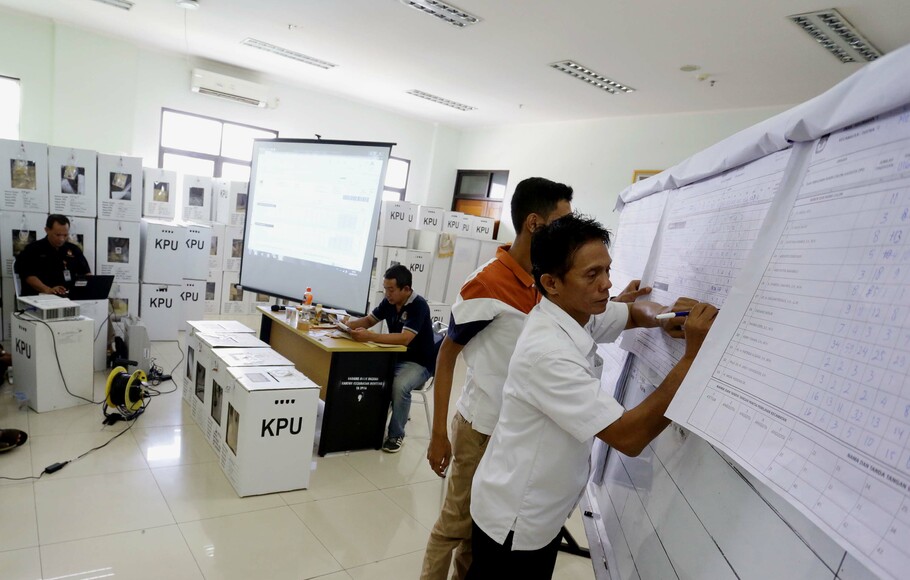 KPU salah input data? Berikut alasannya.