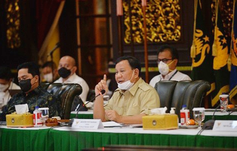 mantap-menhan-berikan-apresiasi-kepada-pokja-dokumen-strategis