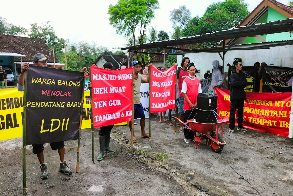 Warga di Sleman Turun ke Jalan Tolak Keberadaan LDII