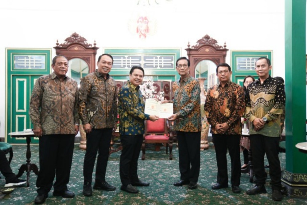 Sultan HB X Serahkan Kekancingan Tanah 320 Ribu Meter untuk Pembangunan Tol