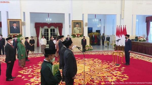 presiden-jokowi-lantik-17-dubes-rosan-ke-as-fadjroel-ke-kazakhstan