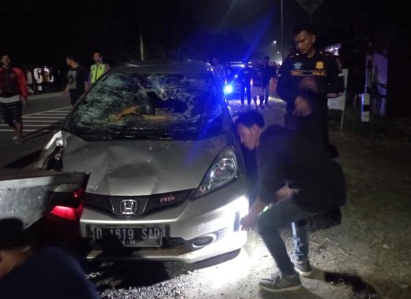 Viral di Media Sosial Sekelompok Warga di Kebumen Rusak Mobil