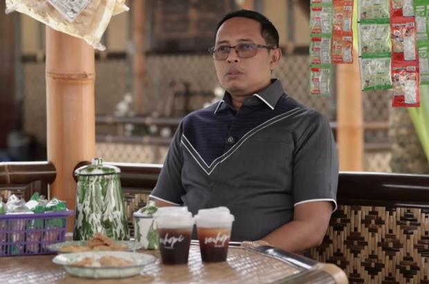 Hasan Nasbi Sebut Kebiasaan Ngopi hingga Makan Gorengan Picu Deforestasi, kok Bisa?