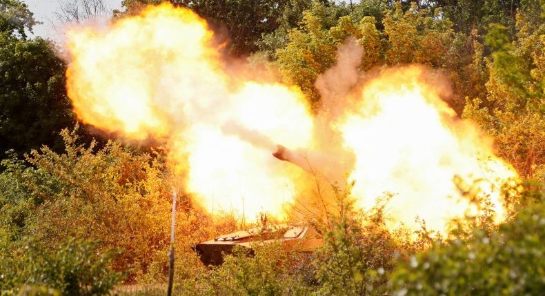 ukraina-balas-dendam-hujani-kota-di-rusia-dengan-tembakan-artileri