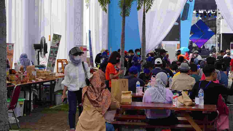 Dagangan Laris, Pelaku UMKM Bersyukur Terlibat Dalam Formula E Jakarta