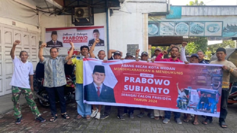 Puji Keikhlasannya, Ratusan Abang Becak Medan Dukung Prabowo Presiden 2024