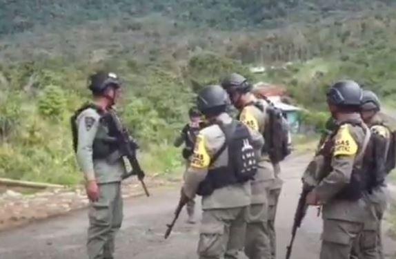 TNI diduga rusak 56 rumah warga di Kampung Mimin, Distrik Oksop