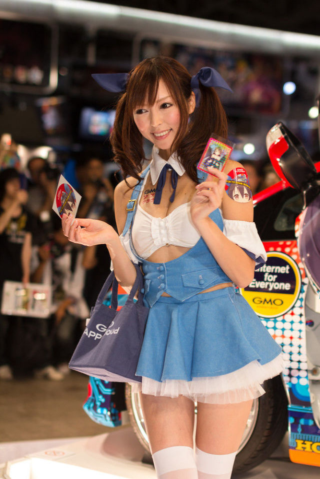 Cosplay atau SPG, Yang Penting Seksi dan Keren