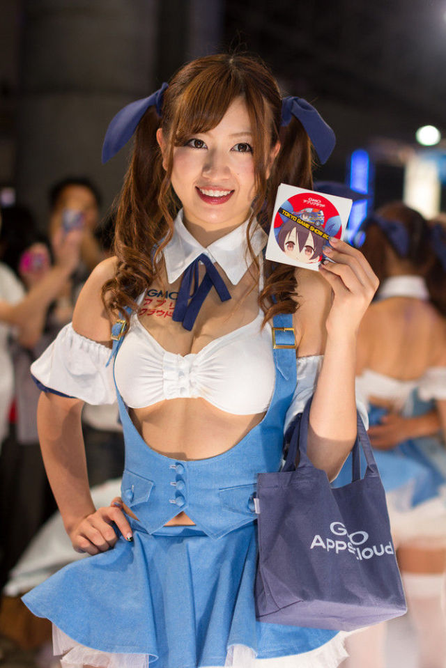 Cosplay atau SPG, Yang Penting Seksi dan Keren