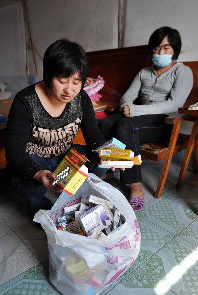 Aneh, Gadis Remaja Ini Wajahnya Ditumbuhi Jenggot