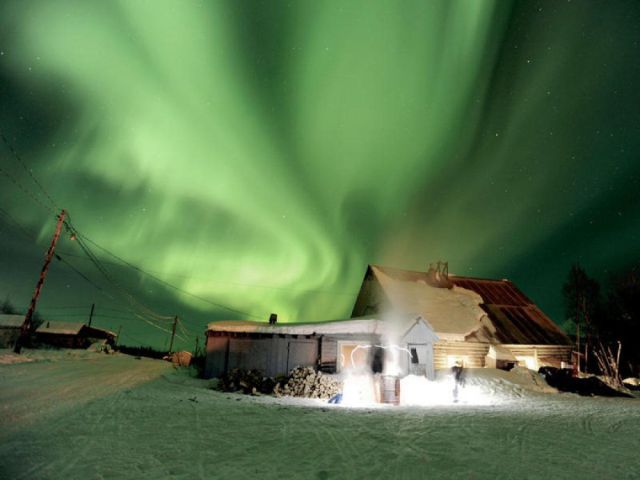 Melihat keindahan Aurora di bumi bagian utara
