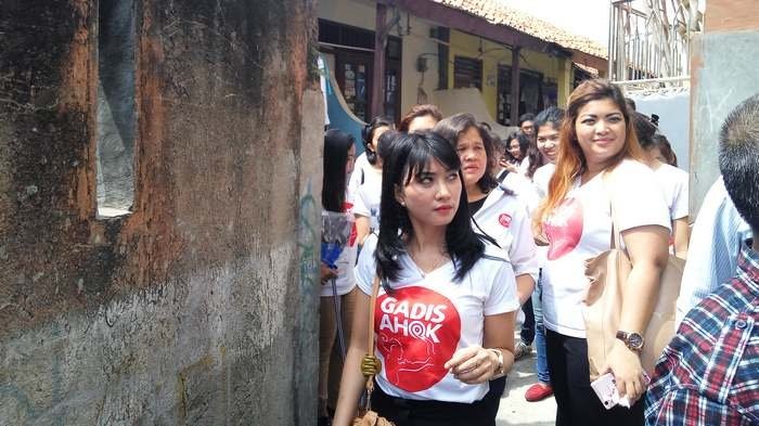 Gadis Ahok Sosialisasikan Pentingnya Kebersihan di Marunda