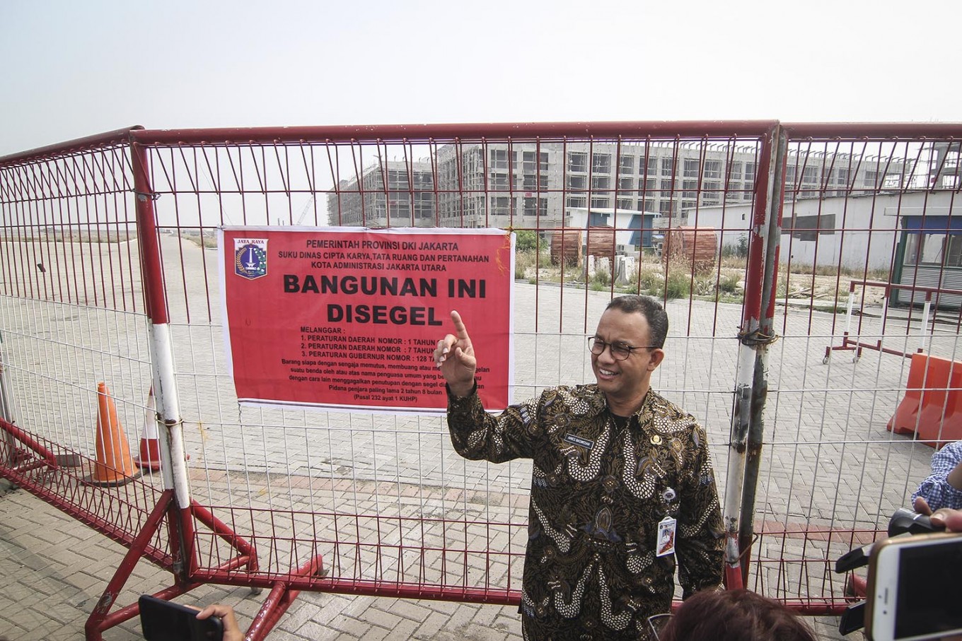 Kritik terhadap keputusan Anies yang Badan untuk proyek reklamasi