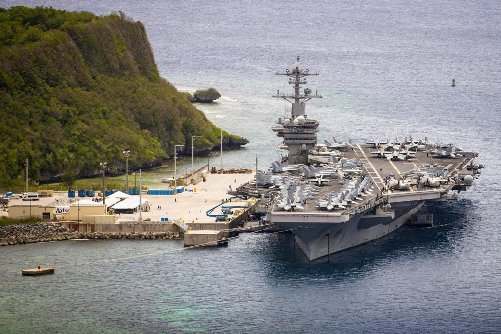 us-warships-conduct-exercises-in-south-china-sea