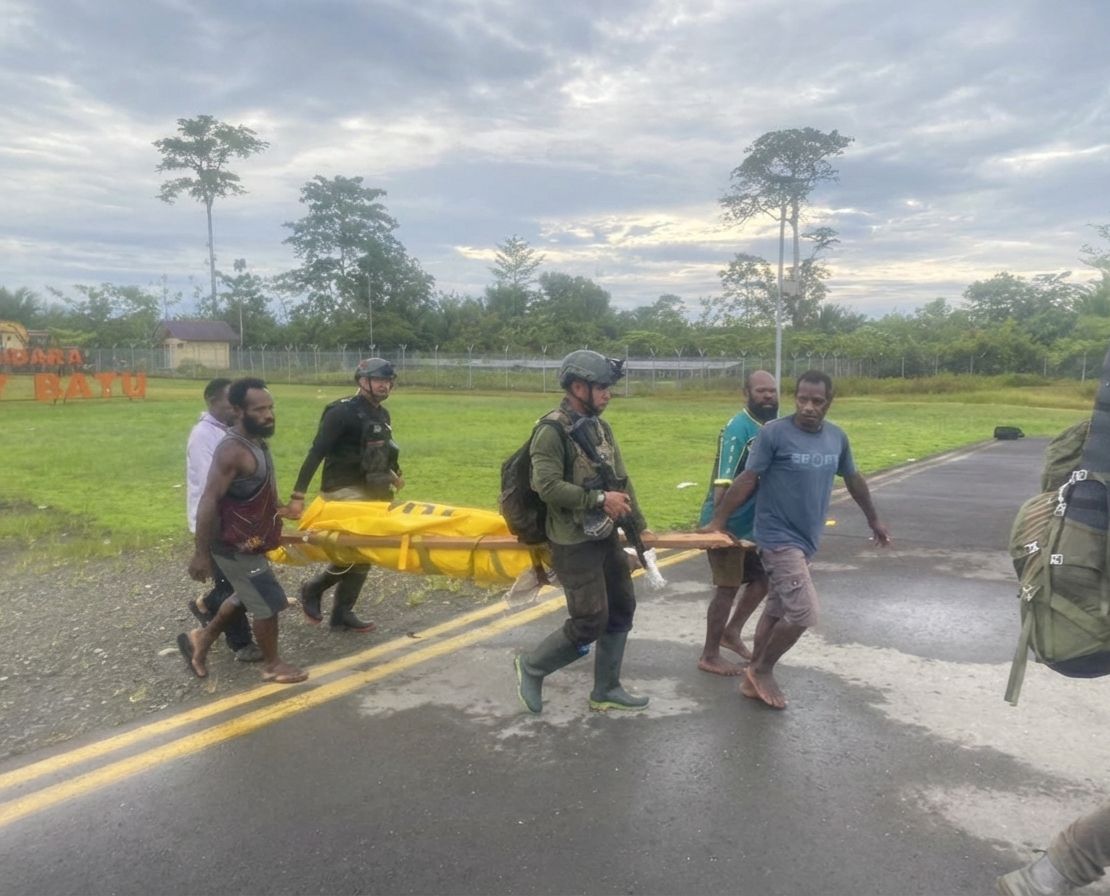 batalion-kkb-kanibal--semut-merah-diduga-dalang-penembakan-pesawat-smart-air