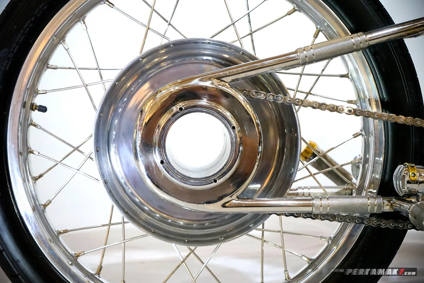 Pasti Gak Ada Yang Percaya Kalau Motor Ini Adalah Honda Beat Modif, Frontal Abis!