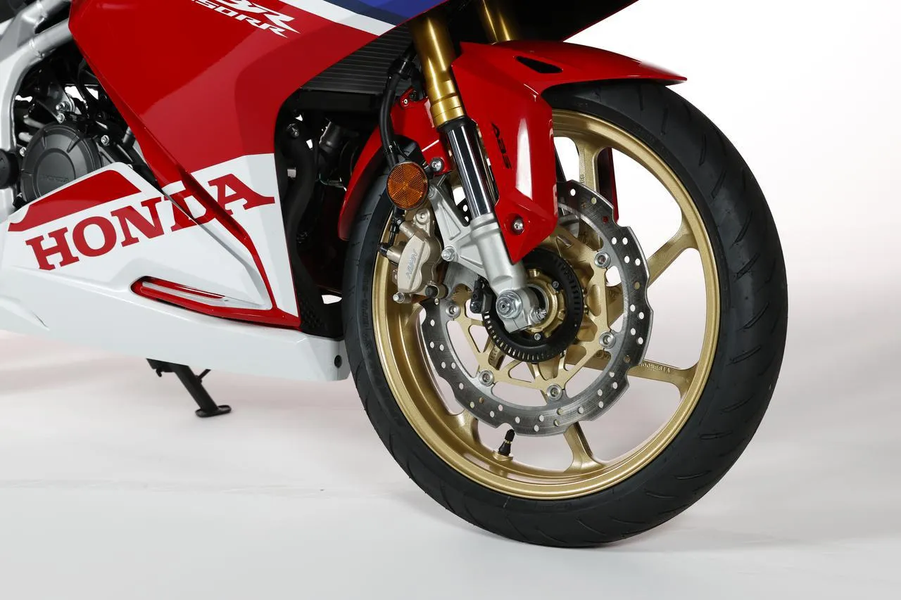 Tanggapi Kawasaki, Honda Rilis Motor Baru Buat Saingi ZX25R