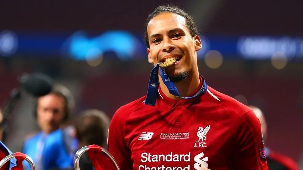 Rebut UEFA Men's Player Of The Year, Musim 2018-19 Tersukses Bagi Virgil Van Dijk