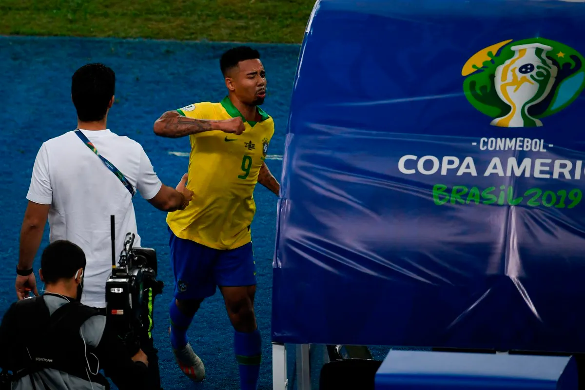 Brasil Juara Copa America 2019, Gabriel Jesus Mendapat Kartu Merah