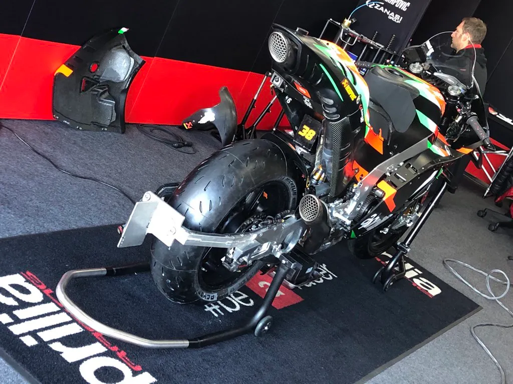 Hasil Test Pra Musim Valencia, Motor Iannone Meledak Keluar Api, Alex Masih Terakhir
