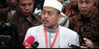 Syarat Saja Belum Lengkap, FPI Ajak Diskusi Soal Khilafah