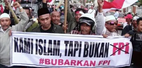 Pengacara Habib Rizieq: Mereka Tak Menyadari FPI Didirikan Habaib & Ulama