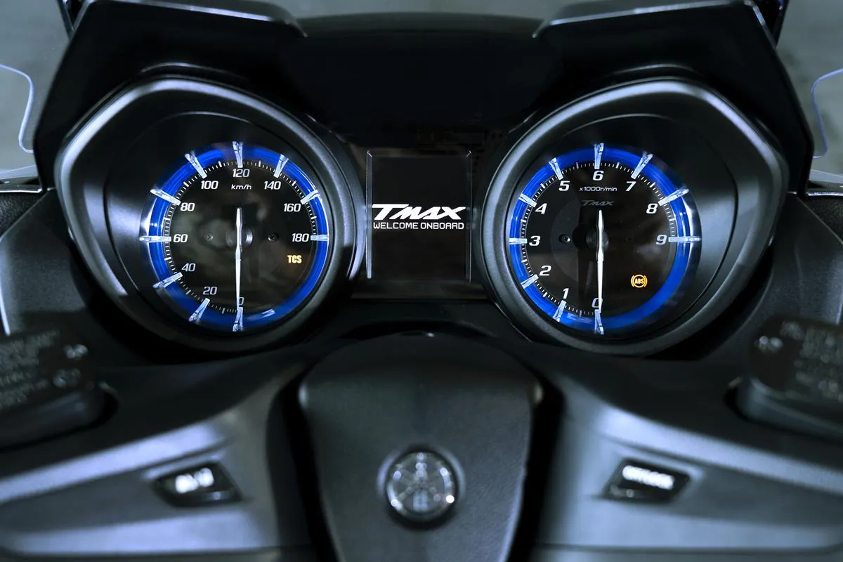 Kasta Tertinggi MAXI Yamaha Baru Saja Dirilis Dengan Mesin 2 Silinder Powefull