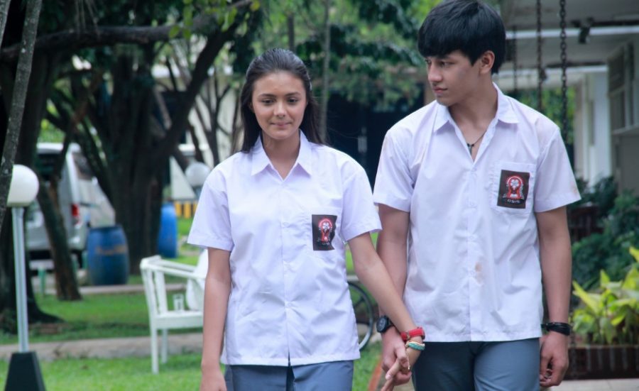 5 Film Paling Romantis dengan Latar Belakang SMA