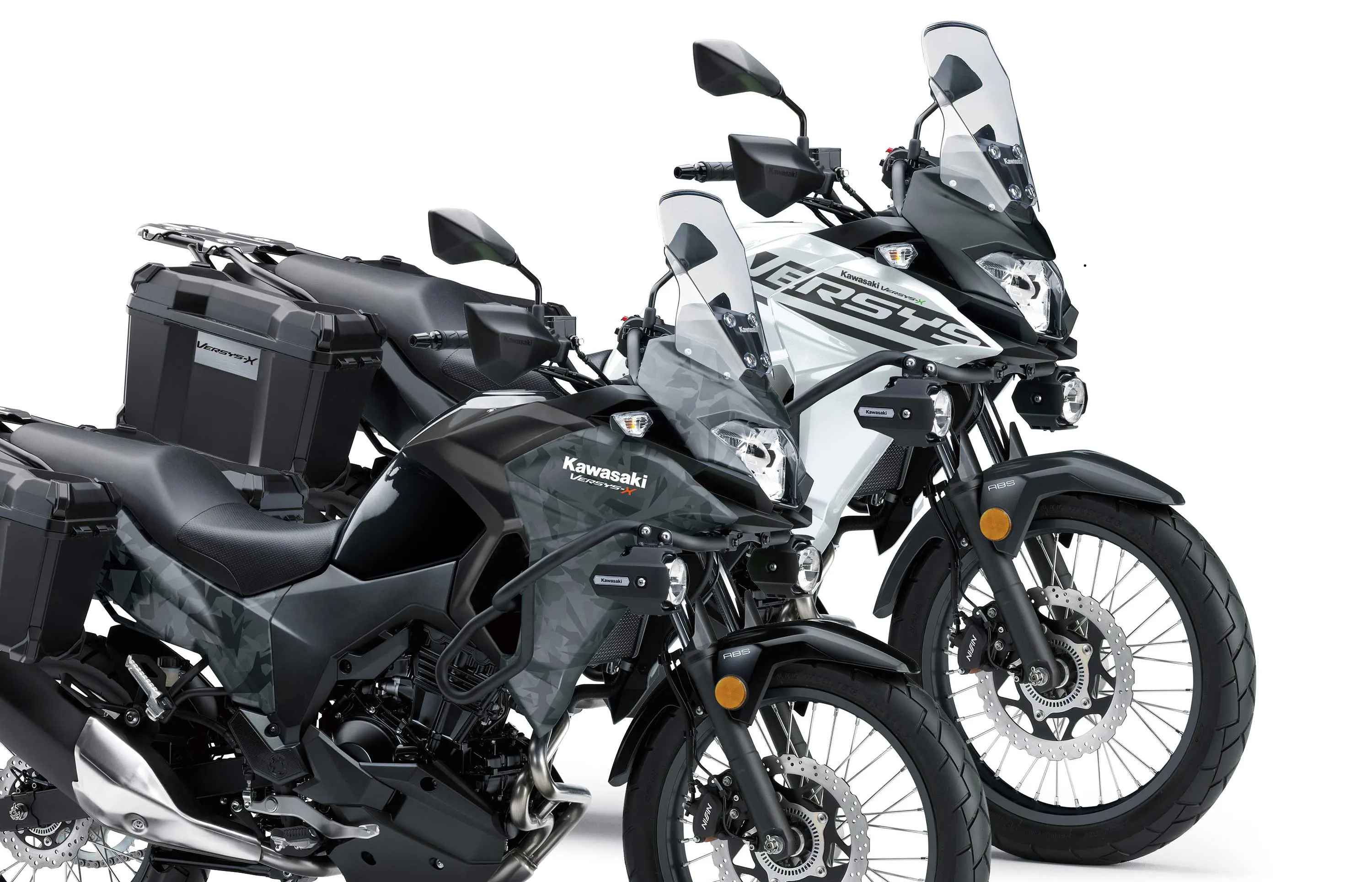 kawasaki-kembali-update-versys-250-warna-hitam-bikin-menggoda