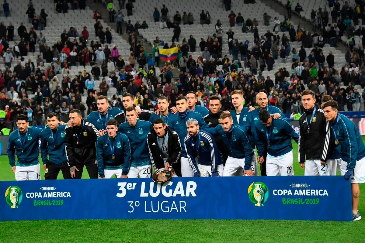 Argentina 2-1 Chile, Lionel Messi Mendapat Kartu Merah Pertama Dalam 14 Tahun