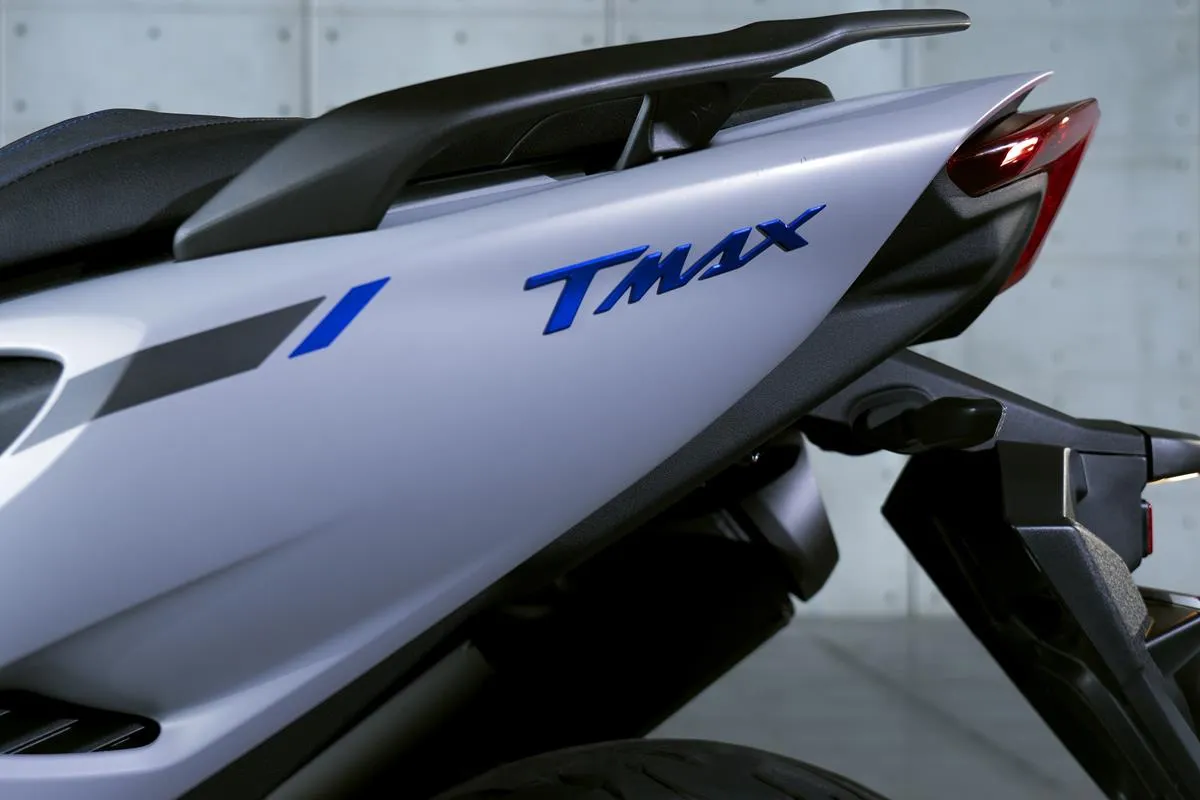 Kasta Tertinggi MAXI Yamaha Baru Saja Dirilis Dengan Mesin 2 Silinder Powefull
