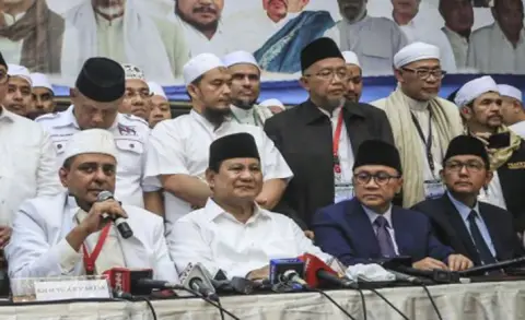 Dianggap Bersekutu dengan Jokowi, Prabowo Tak Diundang di Ijtimak Ulama IV