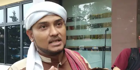Dianggap Bermanuver, PA 212 Akan ‘Usir’ Amien Rais Dari Penasihat