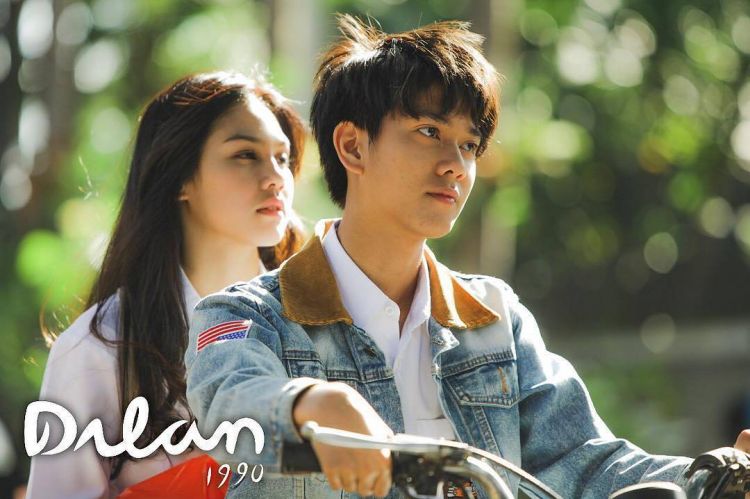 5 Film Paling Romantis dengan Latar Belakang SMA