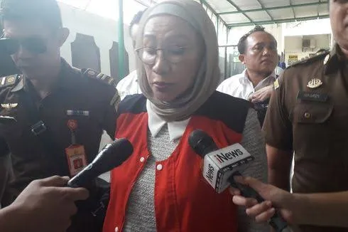 Tidak Disangka, Ternyata Ratna Sarumpaet Sudah Lakukan Operasi Plastik Sebanyak Ini