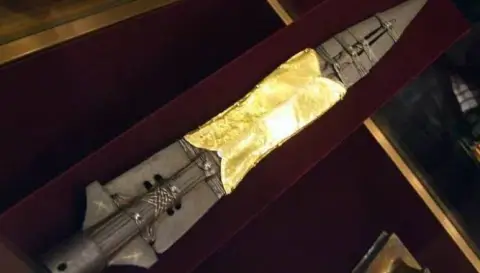 4 Senjata Suci Yang Paling Banyak Dicari Umat Manusia Didunia