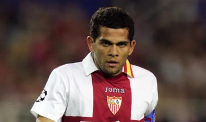 Setelah Berpetualang 17 Tahun, Peraih 43 Tropi Dani Alves Kembali Ke Brasil