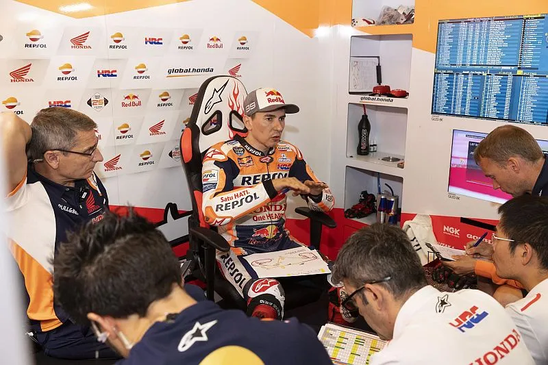 Salah Satu Orang Terpenting Di MotoGP Sindir Halus Lorenzo, Bilangnya Begini
