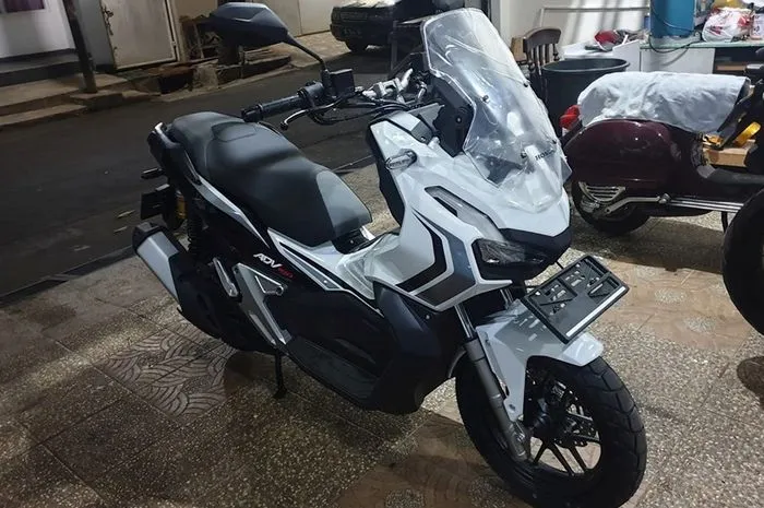 adu-irit-biaya-bensin-perhari-honda-adv150-vs-yamaha-aerox-155-hasil-mengejutkan