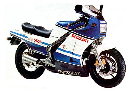 Coba Bayangin Sebuas Apa Motor 2-Tak Bermesin 4 Silinder, Suzuki Dan Yamaha Punya